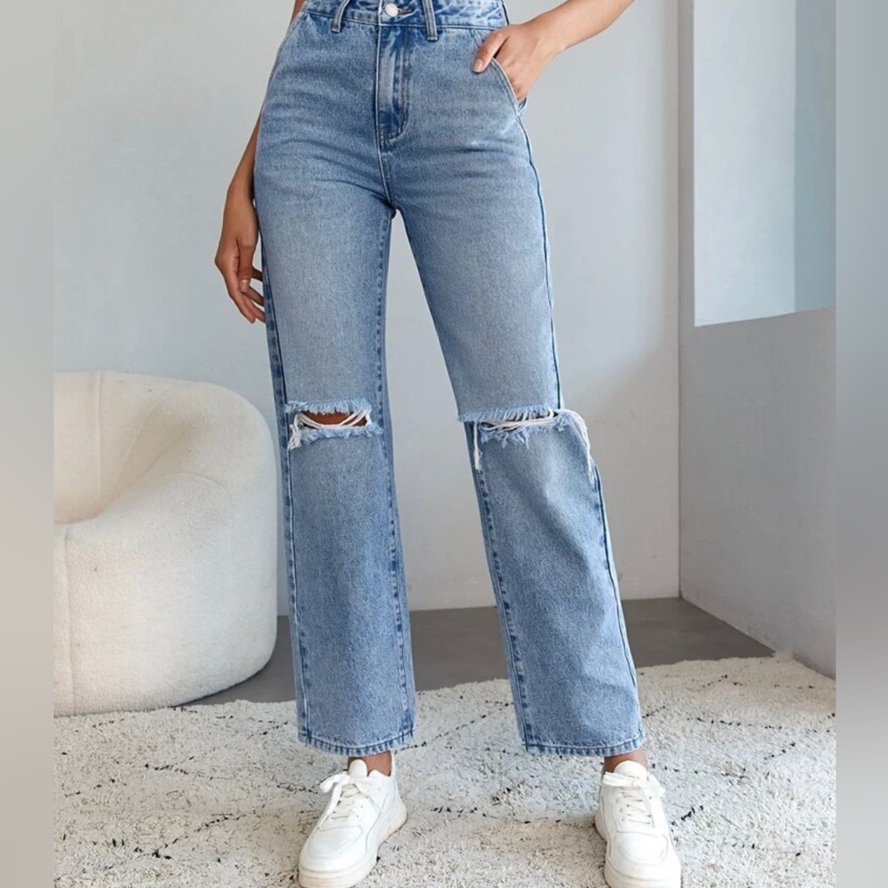 𝐒𝐎𝐋𝐃 SHEIN Tall High Waist Ripped Frayed Straight Leg Jeans